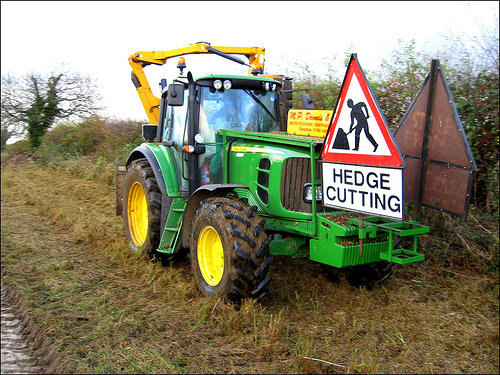 Hedge cutting Season 1st September 2022 - 28th February 2023