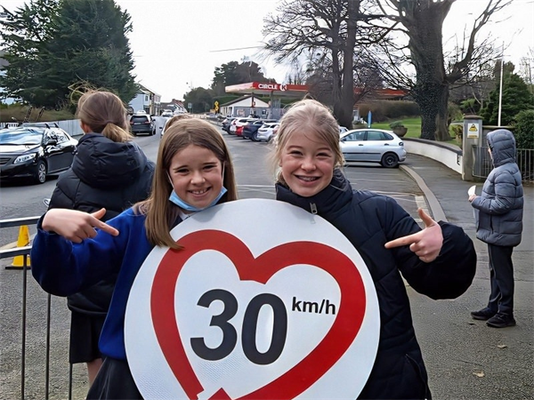 Wicklow set to be the first county to introduce 30km periodic speed limits  outside all schools from August