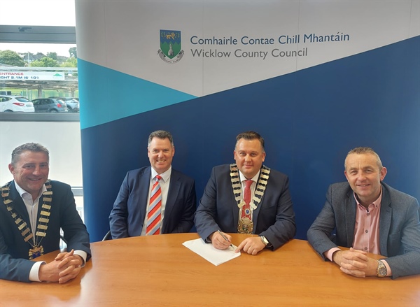 Wicklow County Council Signs Transfer Deed for the Purchase of 21-Acre Site Overlooking Magheramore Beach
