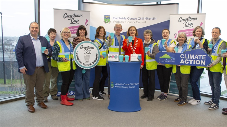 The launch of the reusable ‘Greystones Cup’ campaign